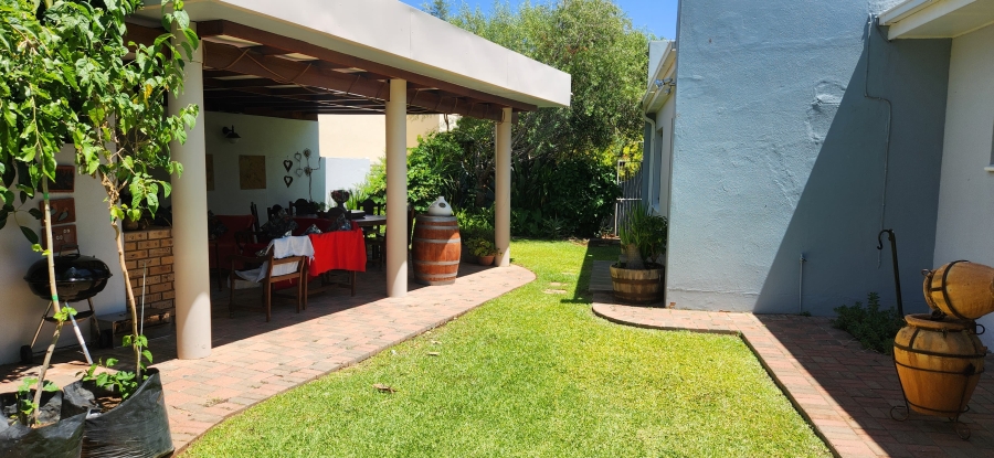 4 Bedroom Property for Sale in Oosterville Northern Cape